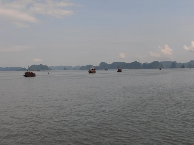 HA LONG BAY WIETNAM