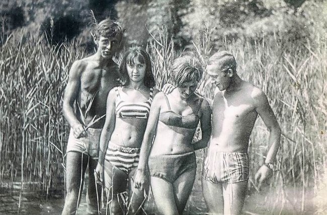 Ania i przyjaciele na plaży