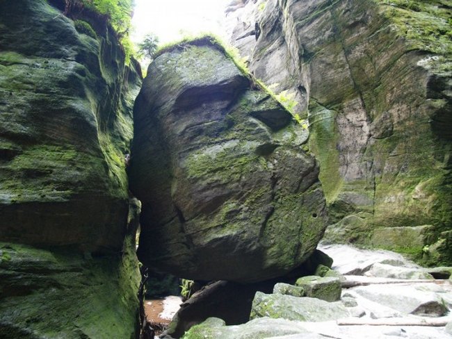 SKALNE MIASTO W OKOLICACH TEPLIC.....