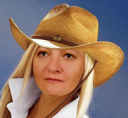 ASIA , OSOBY BLISKIE I MIEJSCA ZNAJOME .