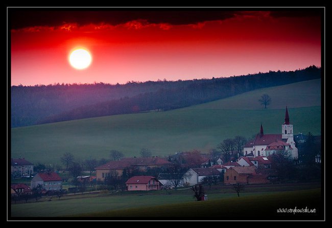 Niech dobry sen, niczym piękny Anioł zawita w Twe progi.