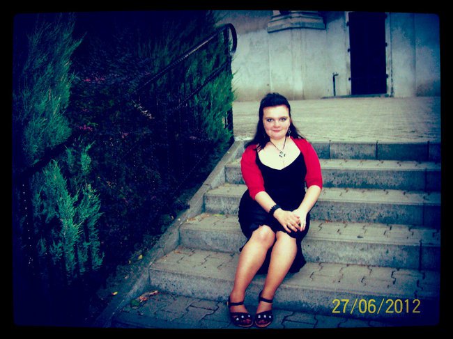 Przyjaciel, to kochająca Cię osoba, która oddałaby za Ciebie całe swoje życie :)