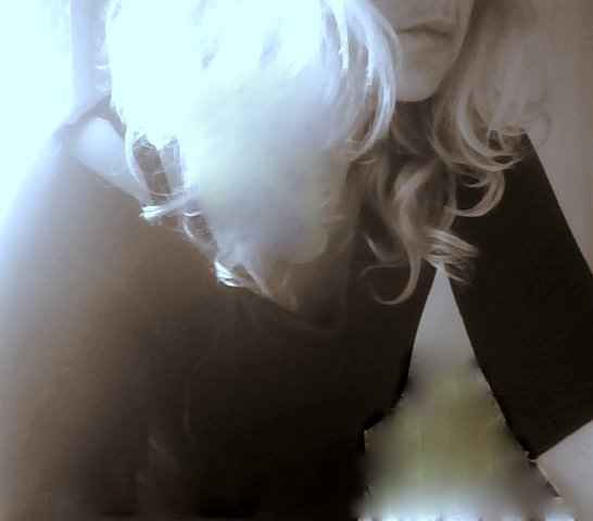 Serce moje nie kłamie, lecz bardzo mocno bije.