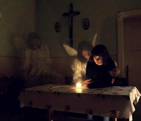 Podczas Samotnej nocy, gdy Księżyc roni łzy... Wiem że mój świat był by pełen, gdybys był w nim Ty...