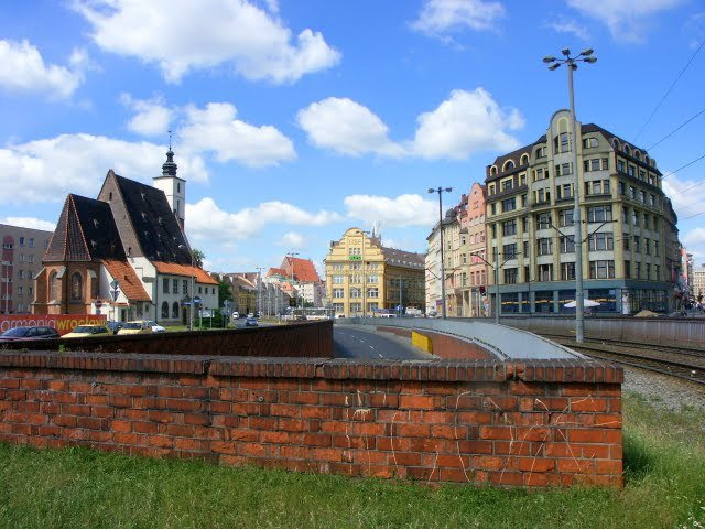 Troche Wrocławia dzisiaj / Osiedle Henrykowskie Tarnogaj