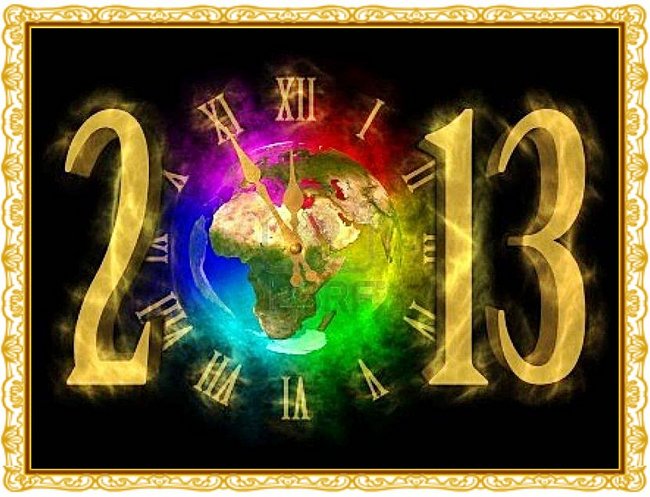 Niech Nowy Rok nas przemieni  to co niedobre, odmieni.  Niech nam się uda na jawie śnić  i w pełni spełnionym czuć się i być.