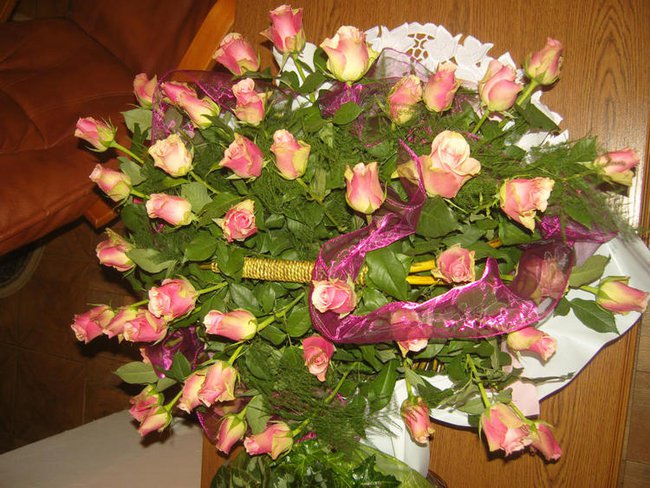 W DNIU TWOICH URODZIN* - BADZ ZAWSZE SZCZESLIWA* - DLA DANUSI* OD HENI*