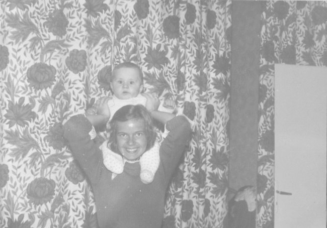 DZIECINSTWO I SLUB DAMIANA