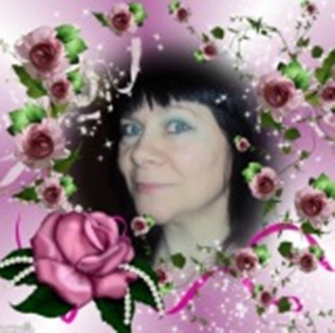 ADI   I KARINA   DZIEKIUJĘ    CI  MAMO  ZA TYLE  LAT