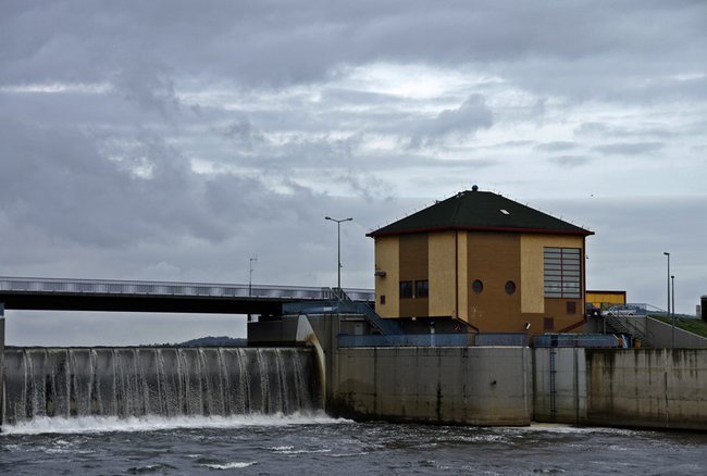 Spacer nad zalewem  w Paczkowie.