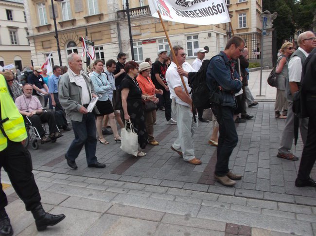 Marsz Pamięci Ofiar  Ludobójstwa na Wołyniu i w Małopolsce Wschodniej