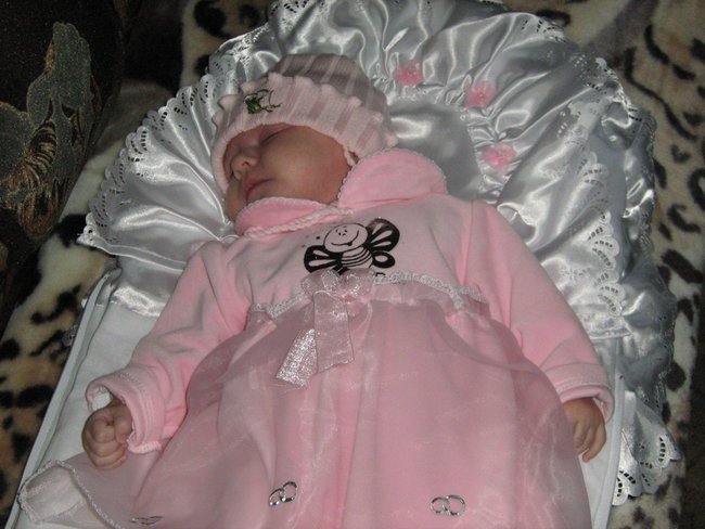 MOJA KOCHANA WNUCZKA KAROLINKA