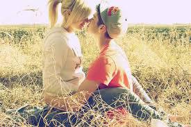 Miłość jest fałszywa.