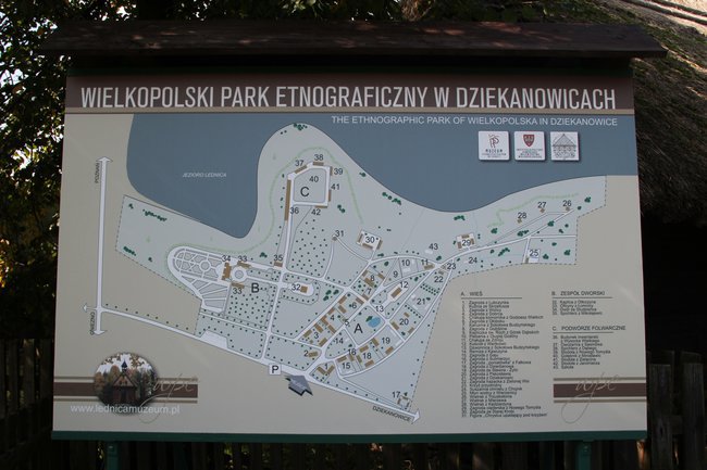 Zapraszam na spacer po Wielkopolskim Parku Etnograficznym w Dziekanowicach.