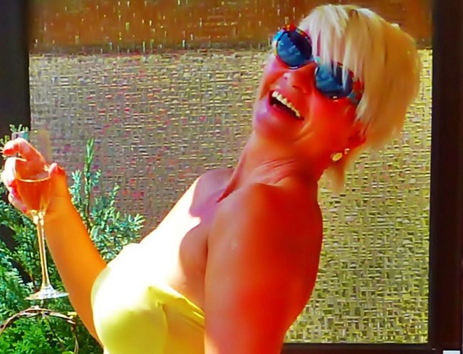 Wyjątkowy człowiek jest jak czterolistna koniczyna. Spotykany rzadko ale daje wiele radości i nadziei na szczęście Kochana Krysiu***