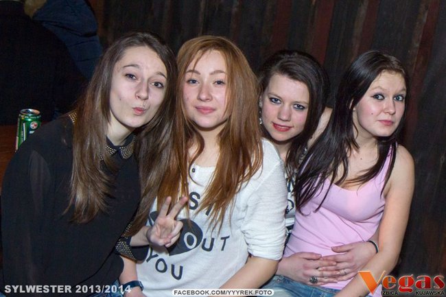 ŚCIANA OKNO PARAPET SUFIT :D