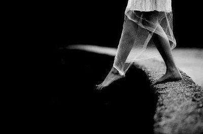 Uciekaj zanim złapie cię czas.......