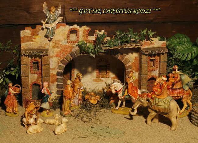 GDY  SIĘ  CHRYSTUS  RODZI