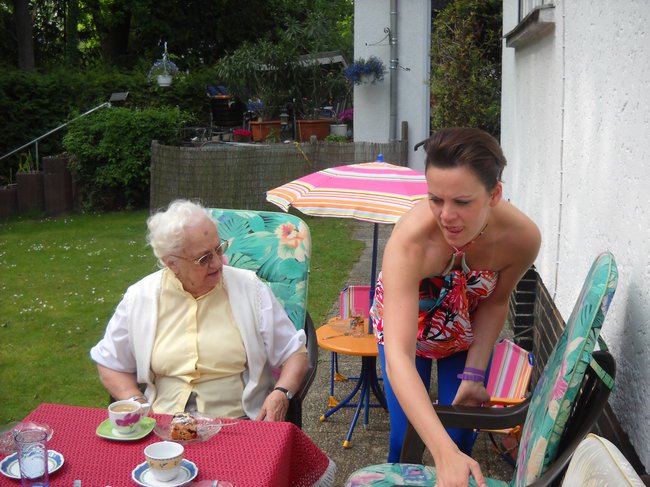 spieszmy sie kochac ludzi...tak szybko odchodza ...