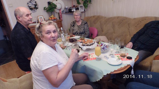 STO LAT W TYM PIEKNYM DNIU ZDROWKA