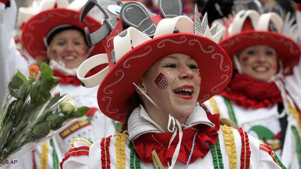 W Karnawale śmiej się i tańcz...