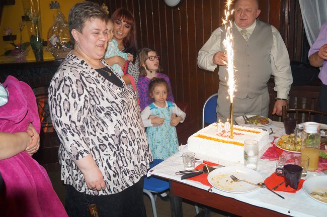 WITAM CIĘ MILUTKO-WSZYSTKIEGO NAJLEPSZEGO STO LAT  :)