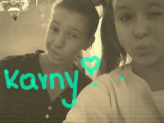 Prawdziwy przyjaciel widzi pierwszą łzę, łapie drugą i zatrzymuje trzecią.