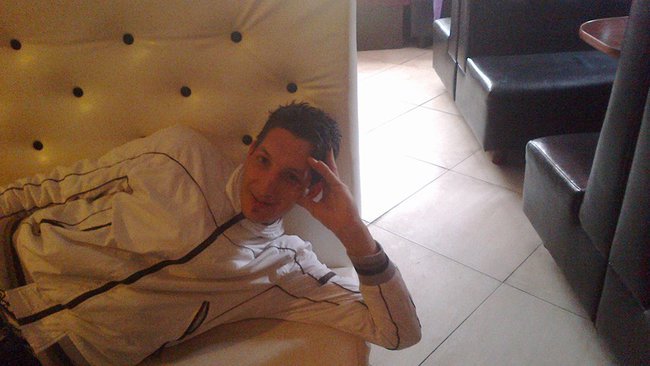 DZIEŃ W KTÓRYM CIE POZNAŁAM  STAŁ SIĘ NAJPIĘKNIEJSZYM DNIEM W MOIM ŻYCIU......