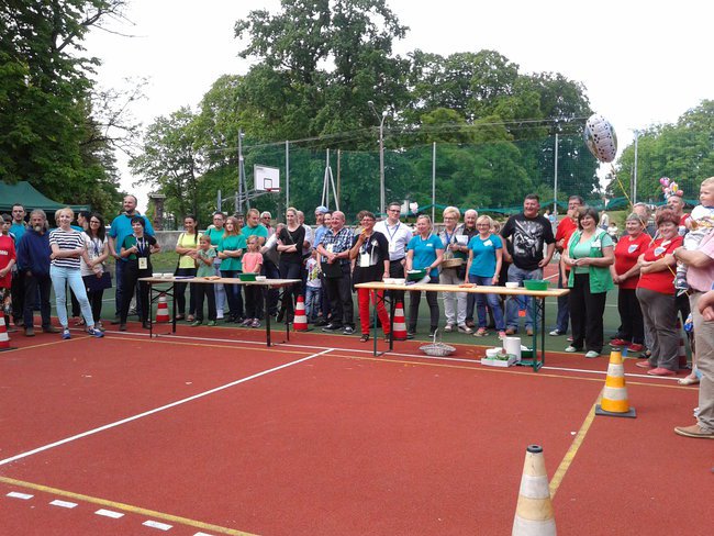 Nie kończąca się opowieść o cudownej przyjaźni .