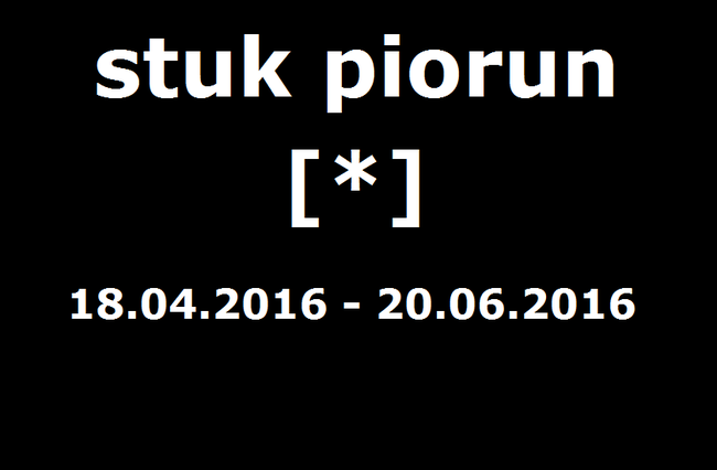 Pokaz upamiętniający złote chwile stuk piorun.