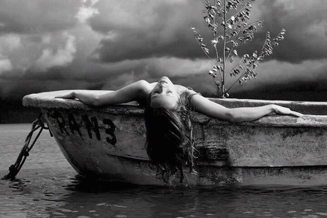 Dotknij mnie swym spojrzeniem