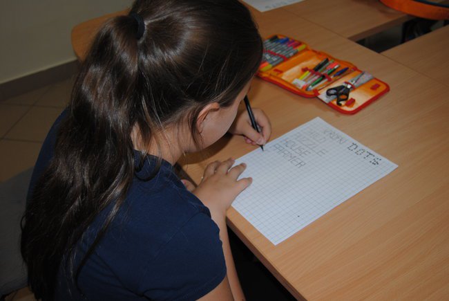 PAPIEROWE ZABAWY JĘZYKOWE