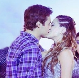 Matteo y Luna Violetta y Leon