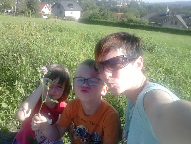 Twój dom może ci zastąpić cały świat.  Cały świat nigdy nie zastąpi ci domu.