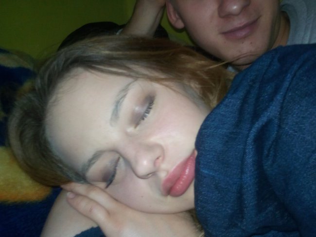 Twoja piękna twarz i toje cudowne ciałko :-* :-* zauroczyły mnie