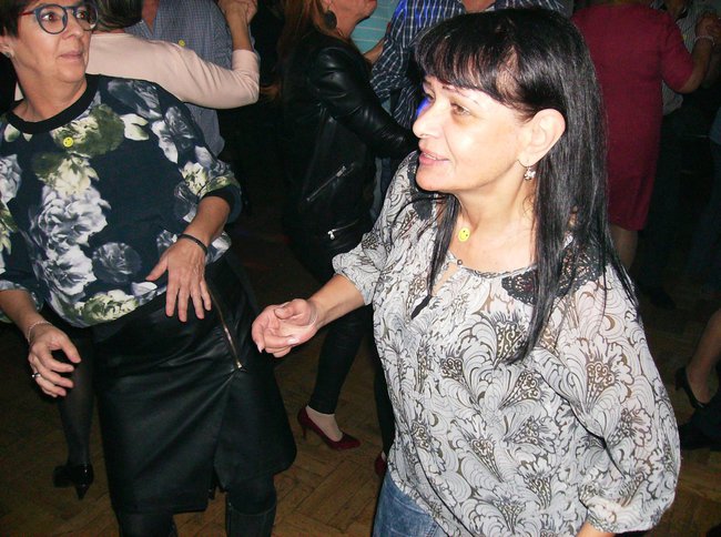 SZALONE O PERŁOWYCH WŁOSACH