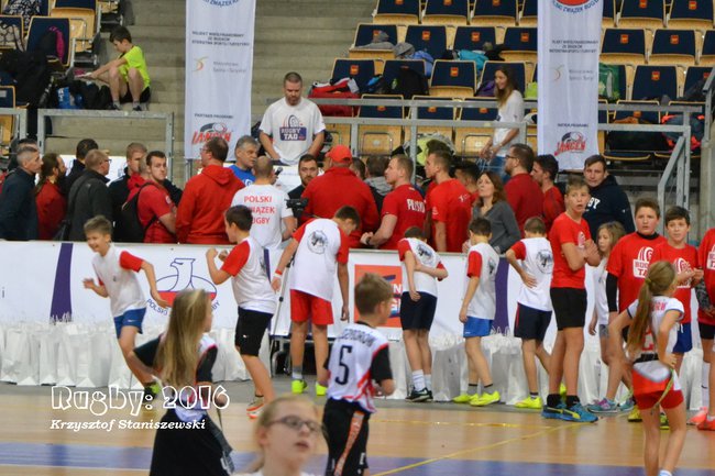 Finał Ogólnopolskiej Szkolnej Ligi Rugby Tag Mikołajkowy Turniej im Szalenie Szybkiego Rudolfa.