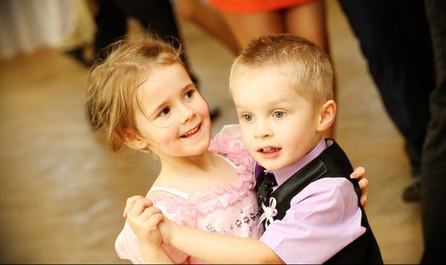 TAŃCE-BLISKO OSTATKI