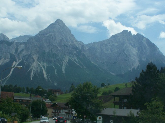 Zugspitze -najwyższy szczyt Niemiec 2962 m npm.